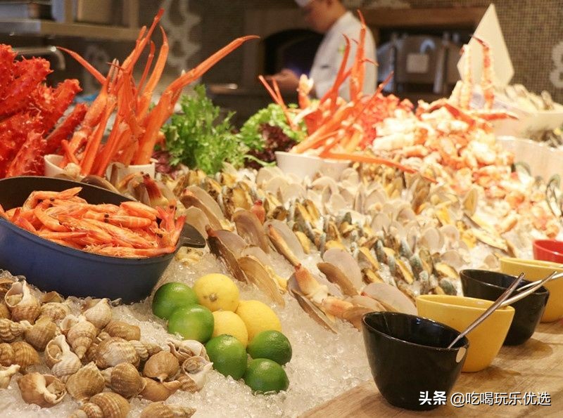沈阳阿尔卑斯自助：海鲜、丰富的披萨＆肉类、精致甜点＆水果...
