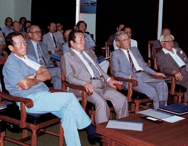 韩国财阀系列之“狂躁的一家人”