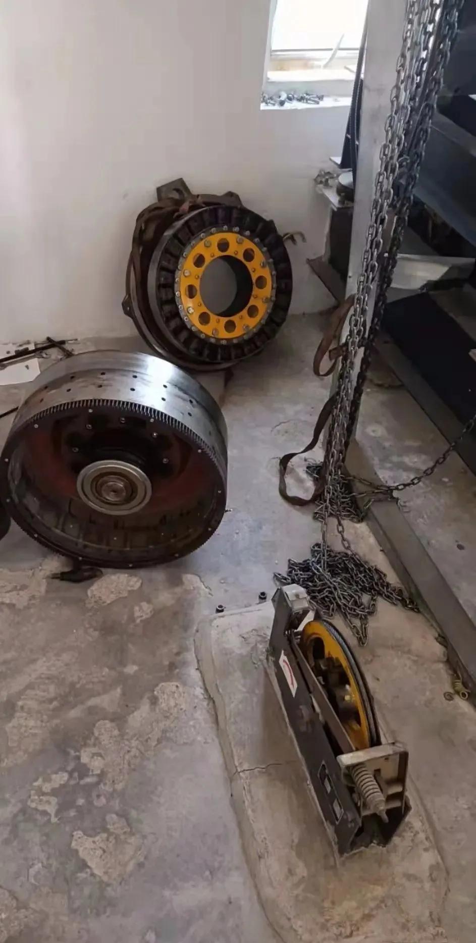 电梯轿厢与对重最大相差多少,电梯轿厢保洁流程及要求