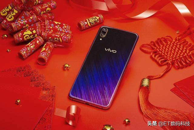 情人节到了该送妈妈什么礼物呢,新年情人节礼物送什么好呢