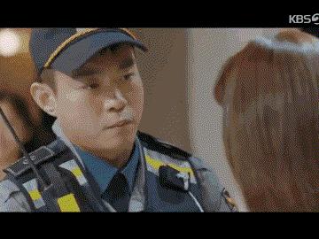 一集入坑的小众探案剧,一集就入坑这部新剧看得太过瘾