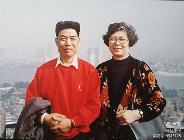 为志愿军烈士墓和毛岸英烈士墓写碑文的罗继五