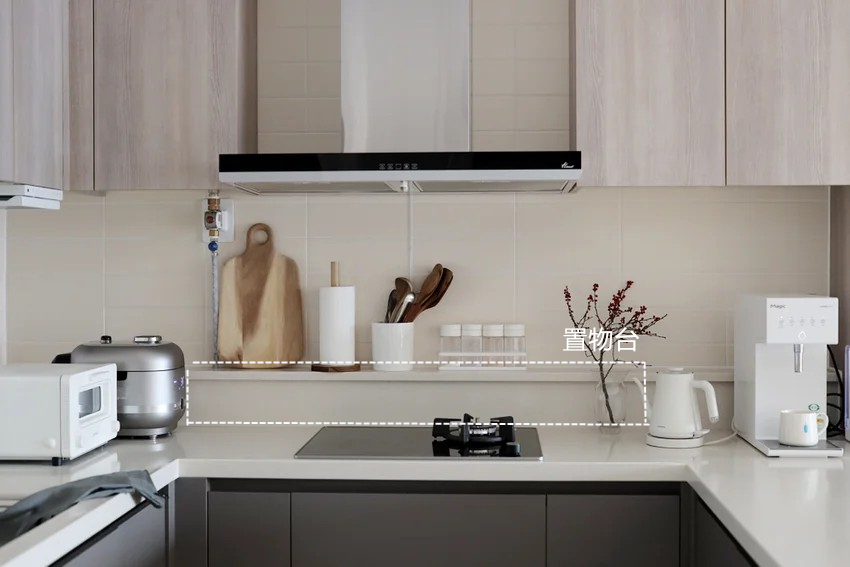 韩国太太客厅坚持不放柜子，茶几扔掉，116㎡反而比样板间干净