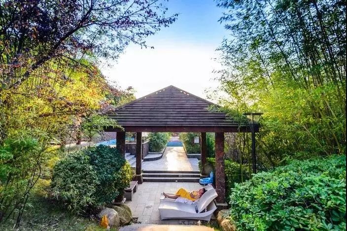 武汉周边温泉东南亚风情酒店,武汉周边温泉别墅度假哪里好