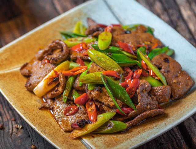 猪肝煮老了怎么能变嫩一点,猪肝怎么焯水又嫩又好