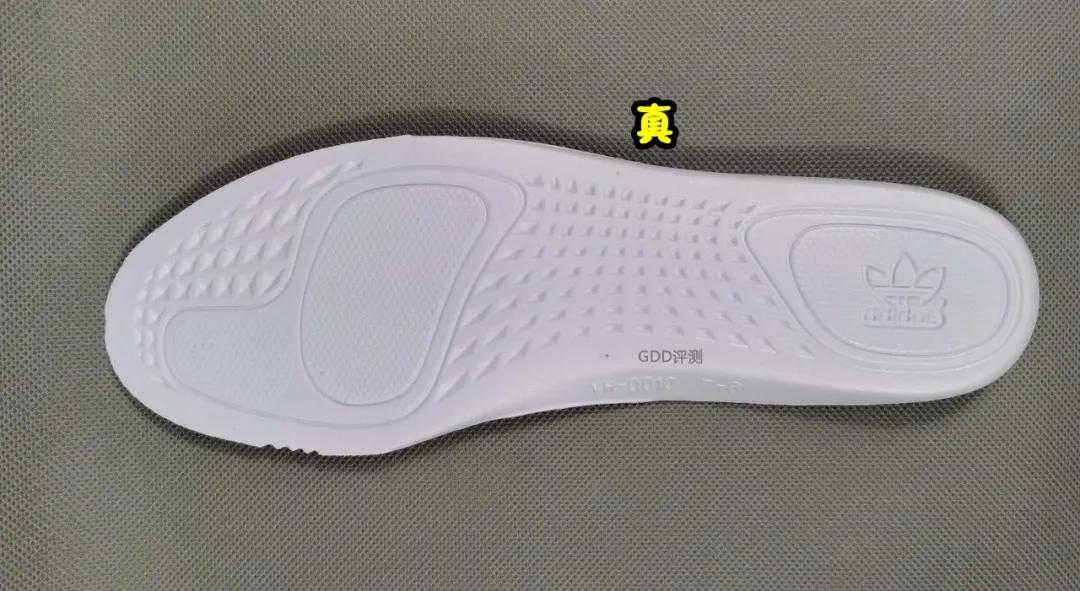 yeezy350白斑马三个版本对比,yeezy350白斑马2018鉴定