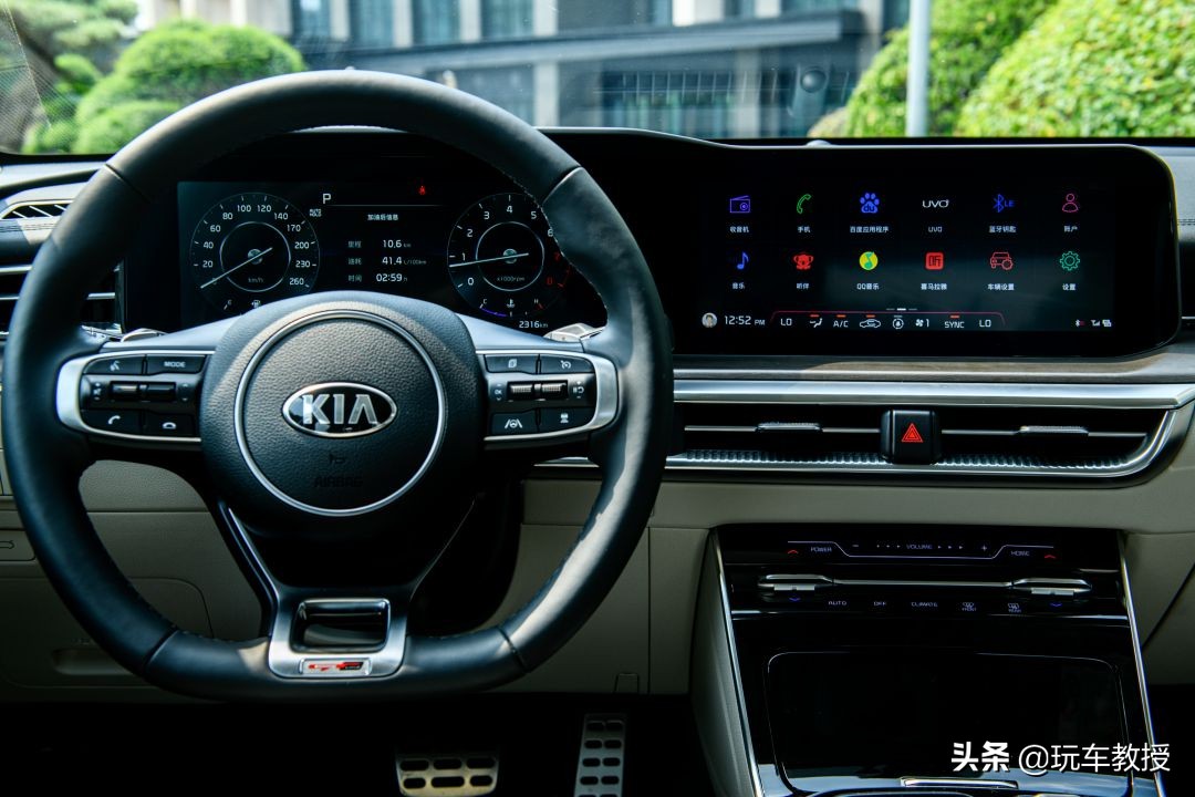 2012款起亚k5配置如何,16万起亚kx5