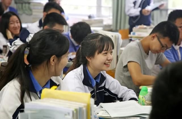 成绩没有考好校长约谈老师,校长因为成绩差被约谈