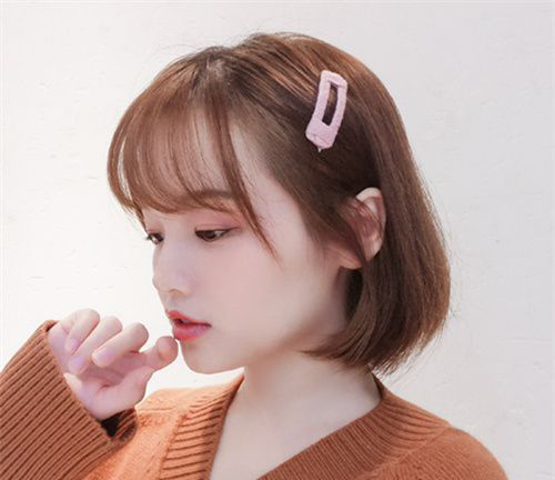 额头窄适合什么刘海,额头窄脸短适合空气刘海吗