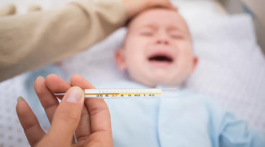 高热惊厥跟热性惊厥一样吗,发热过高惊厥抽搐怎么处理