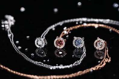 为什么闲鱼的施华洛世奇那么便宜 (为什么闲鱼上施华洛世奇那么便宜)