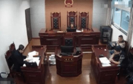 司机醉驾逆行撞死老人获刑2年,醉驾追尾大货车副驾驶死亡