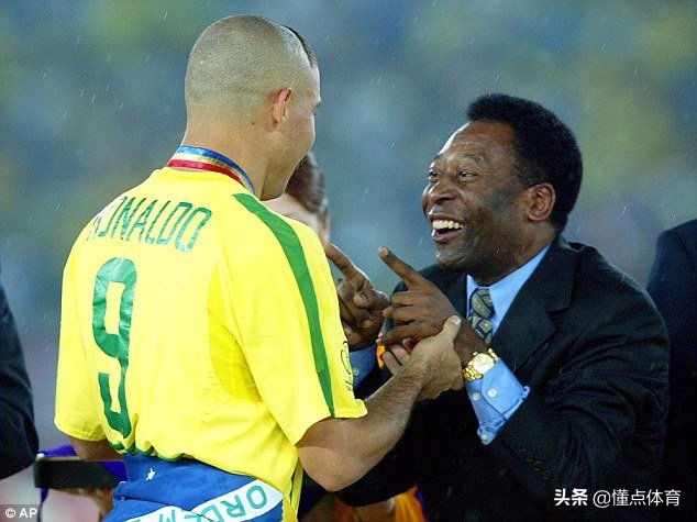 足球100个难忘瞬间,十大足球难忘瞬间