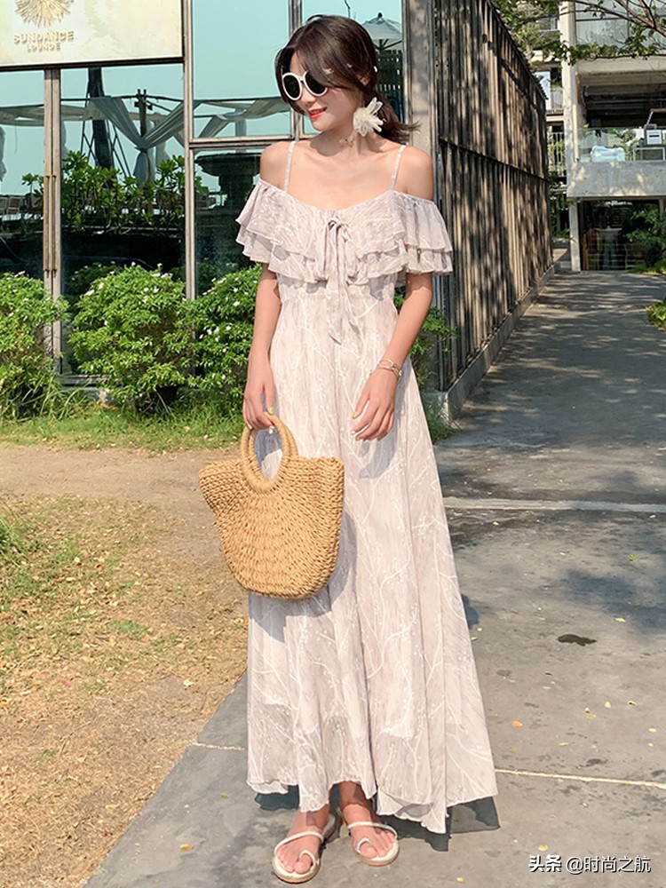 吊带沙滩连衣裙,夏日度假吊带连衣裙