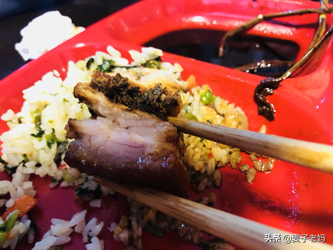 一家三口游古镇必吃网红美食,旅行攻略一个打卡超火美食景点