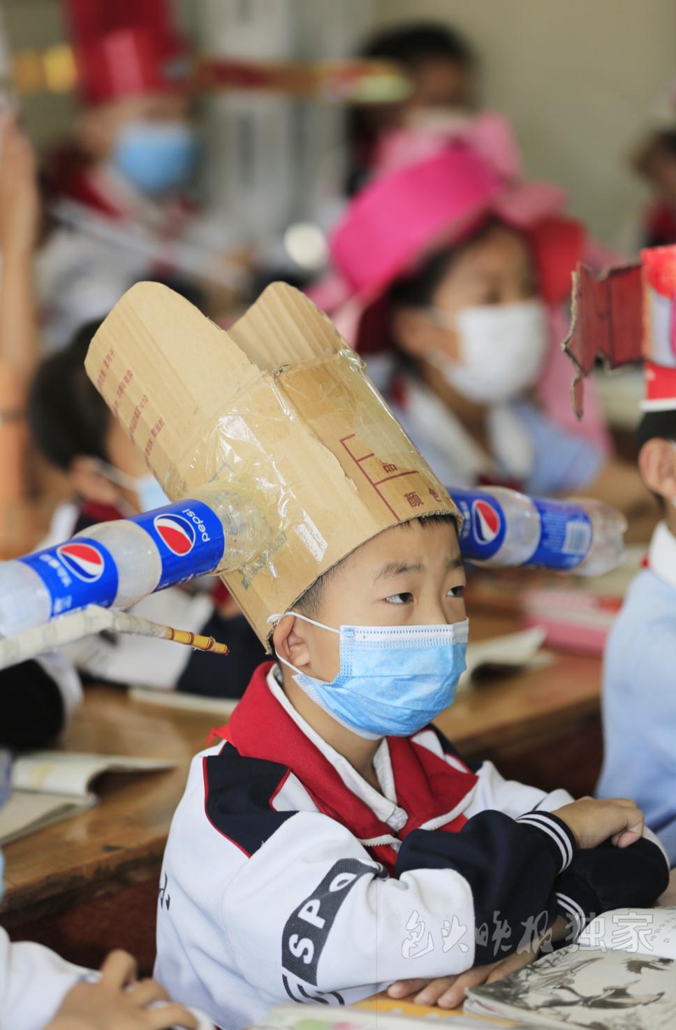 小孩上课搞笑视频笑喷了奶牛,小孩上课搞笑视频笑喷