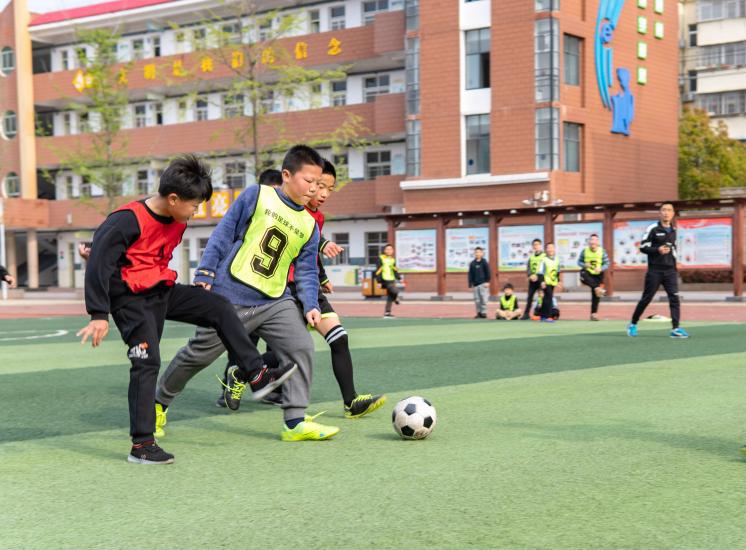 淮滨足球比赛小学生,淮滨县实验学校足球比赛