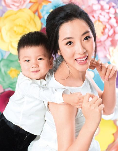 最美主持人李思思究竟是怎么了,央视主播李思思素颜