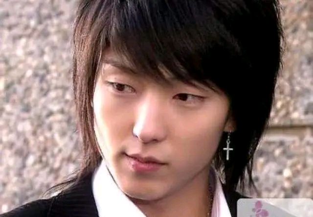 818老一辈韩国男星，如果可以选个做男朋友，你选谁？