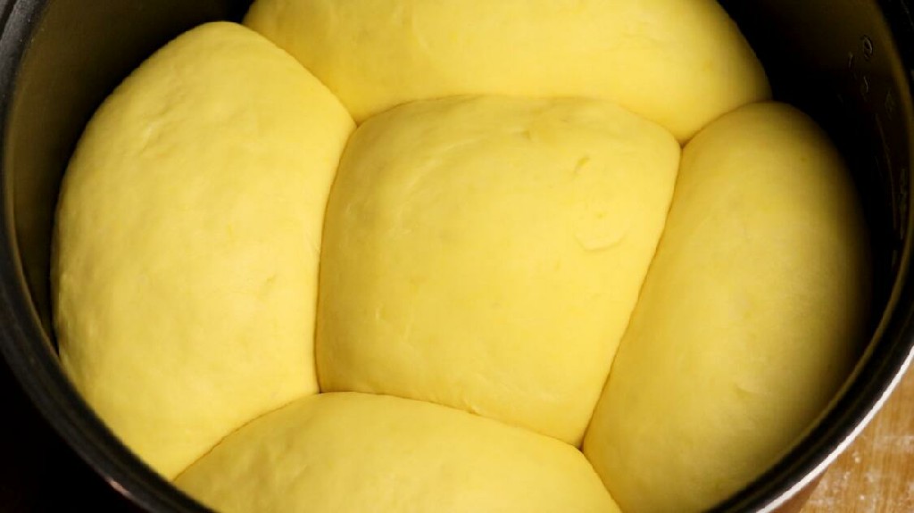 发面粉用酵母还是小苏打,发面用小苏打比例是多少