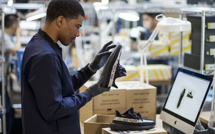 问：旗舰店不支持虎扑验货是心虚了吗？