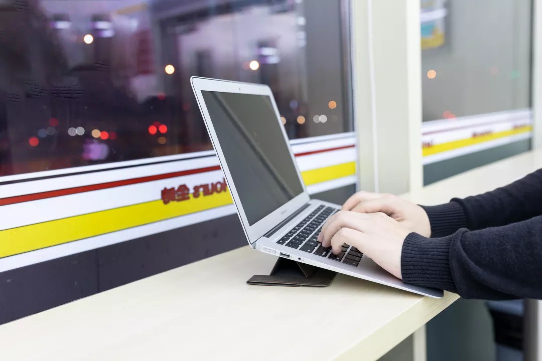 笔记本支架防颈椎病,笔记本电脑隐形支架有用吗