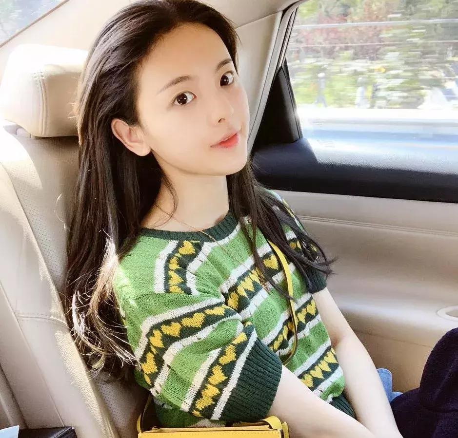 刘雯蕾丝服装,刘雯jennie