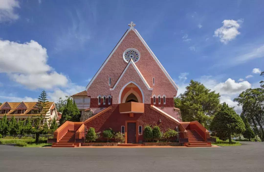 坐火车就可以出国沿途风景美爆了,坐哪些火车可以出国看风景又好玩