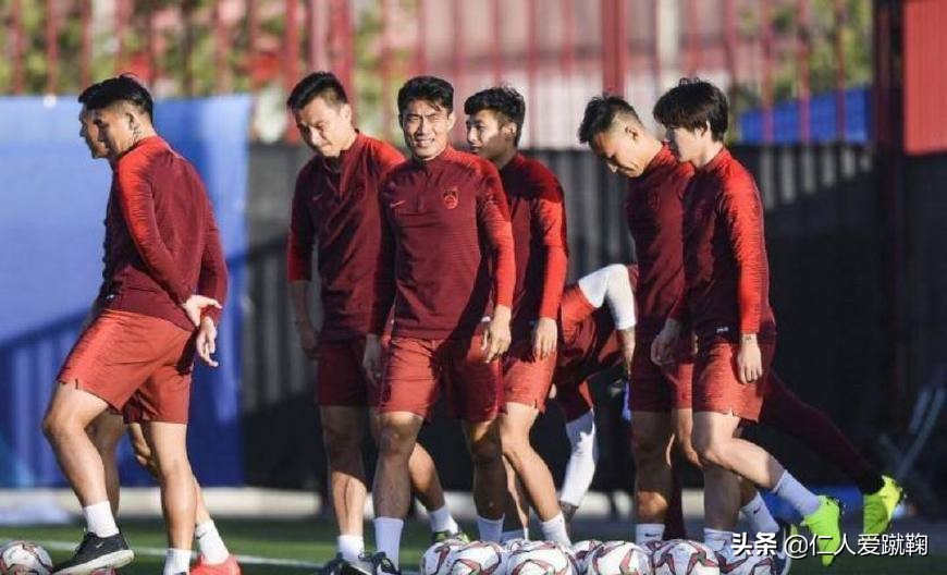 冯潇霆在对阵伊朗中的重大失误,冯潇霆在与伊朗的比赛中怎么了