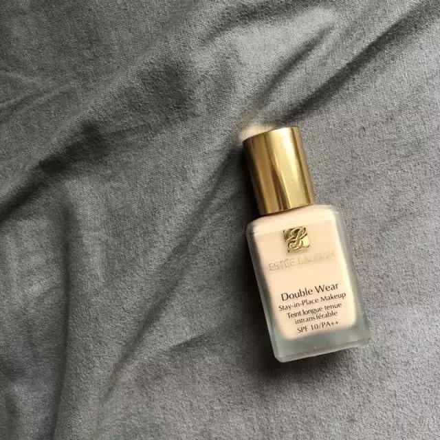 雅诗兰黛粉水油性肌肤,兰蔻和雅诗兰黛哪个粉底适合油皮