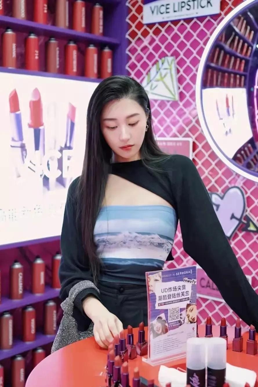 欧莱雅出了哪几个工具色,欧莱雅2019试色