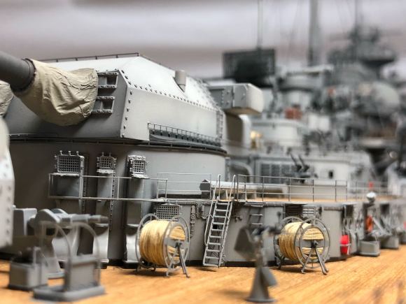 小号手密苏里号战列舰模型,三角号俾斯麦战列舰模型