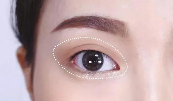 单眼皮新手怎么画眼妆简单的教程,单眼皮日常眼妆怎么画显大又干净