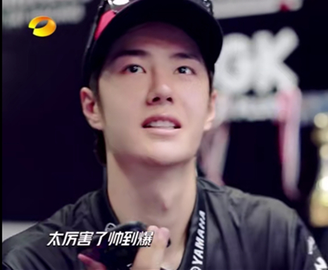 《陈情令》王一博赛车不是玩票：我是职业选手不想当赛车场的花瓶