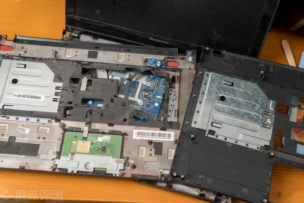 转轴断了维修多少钱,联想y400拆散热铜导管