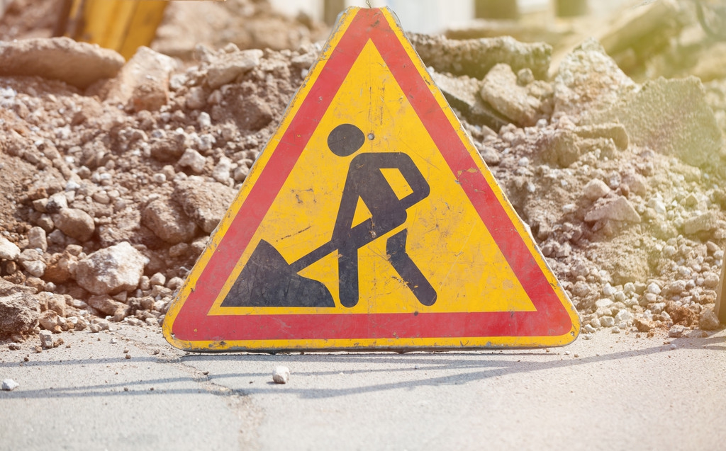 地面冻融修复,车间地面滑怎么处理