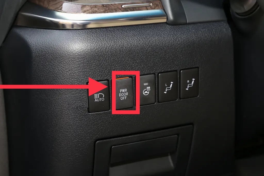 埃尔法一键电动尾门,埃尔法尾门在外面要手动开启