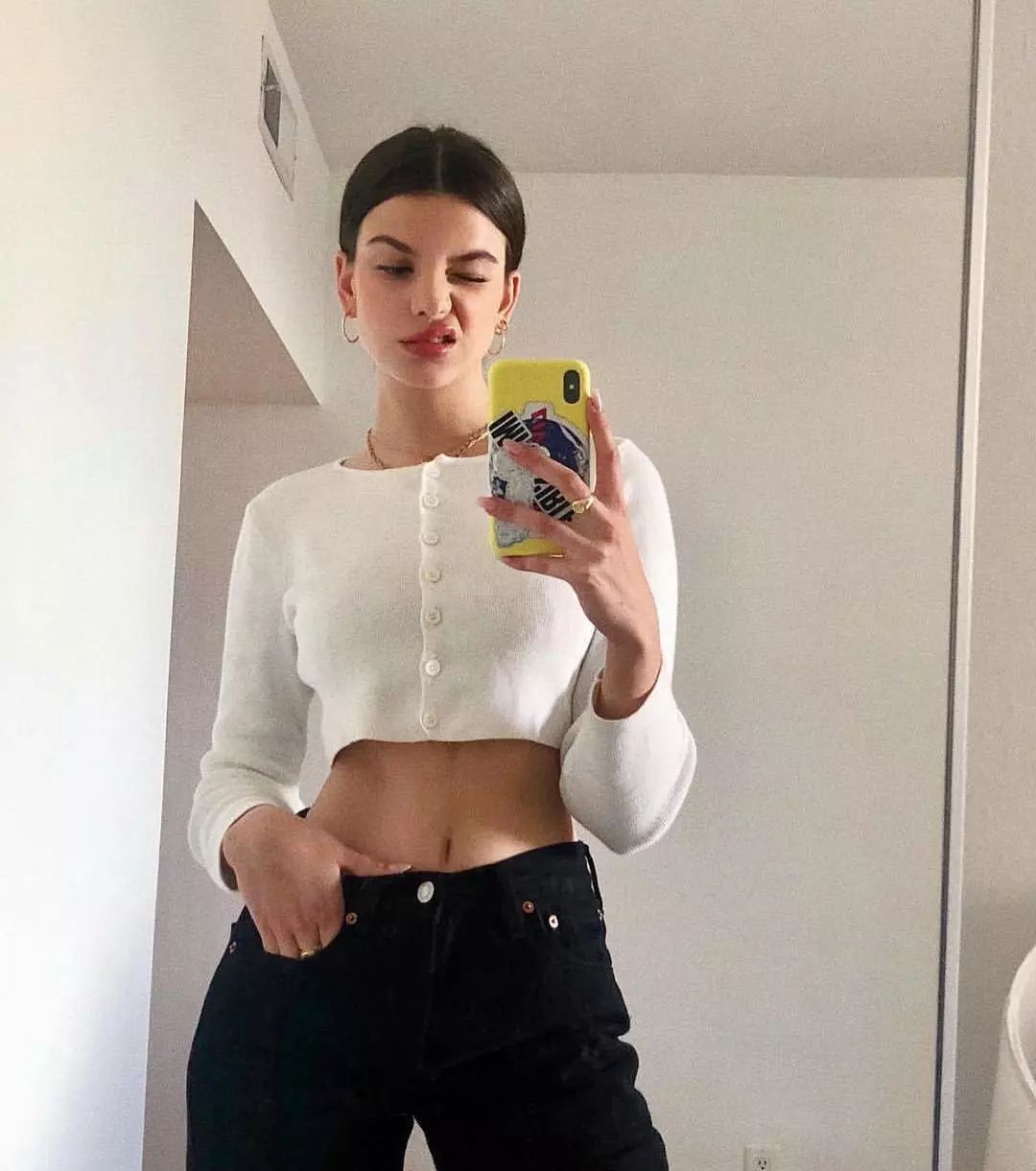 教你100元变身梦幻九头身KaiaGerber