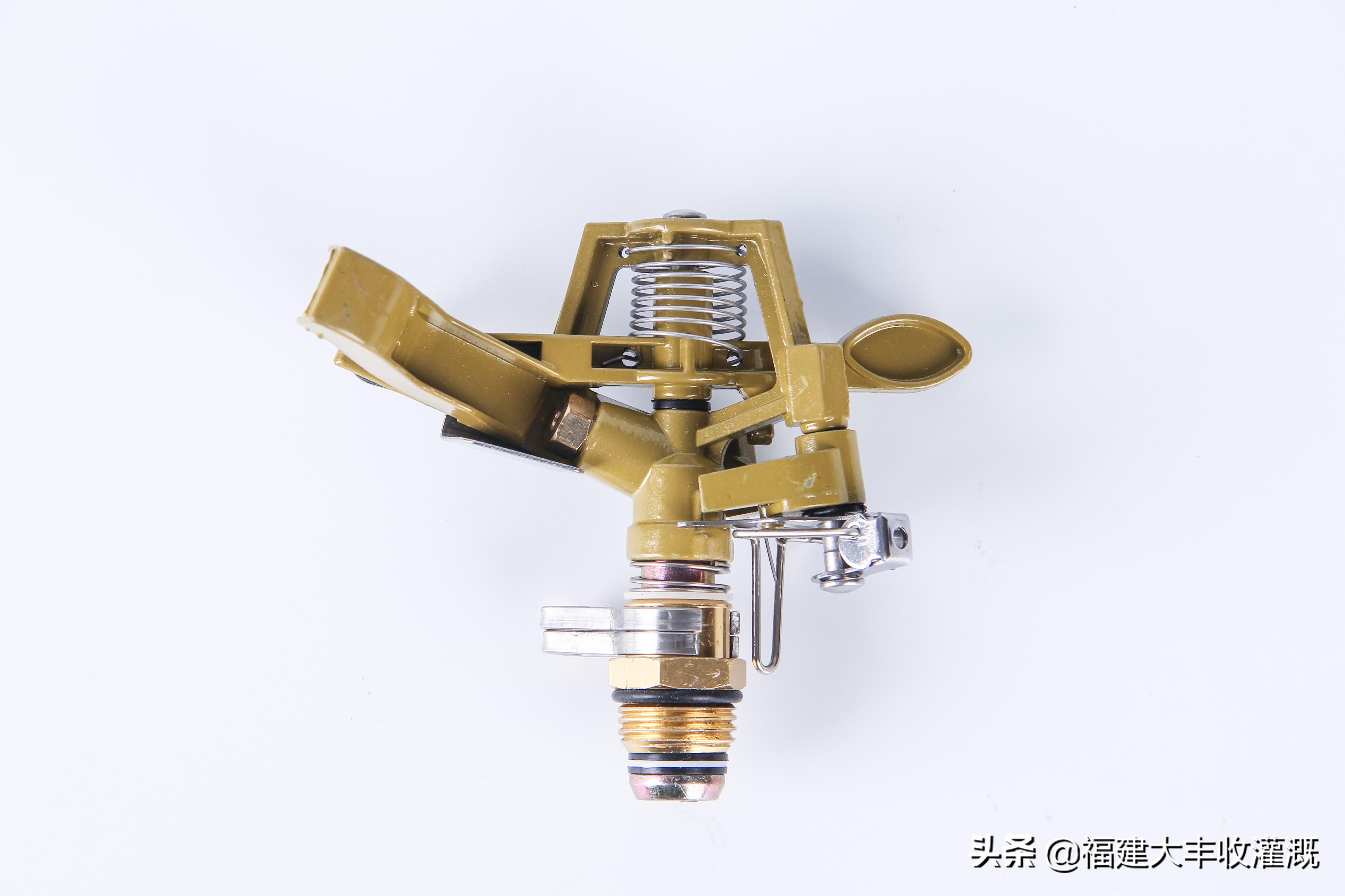 智能灌溉地埋伸缩喷头,大型摇臂喷头360度旋转灌溉