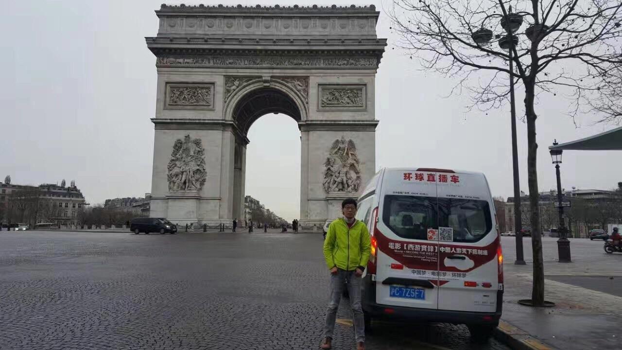 自驾环游世界第一人,一次连续跨越五大洲20万公里吉尼斯世界纪录