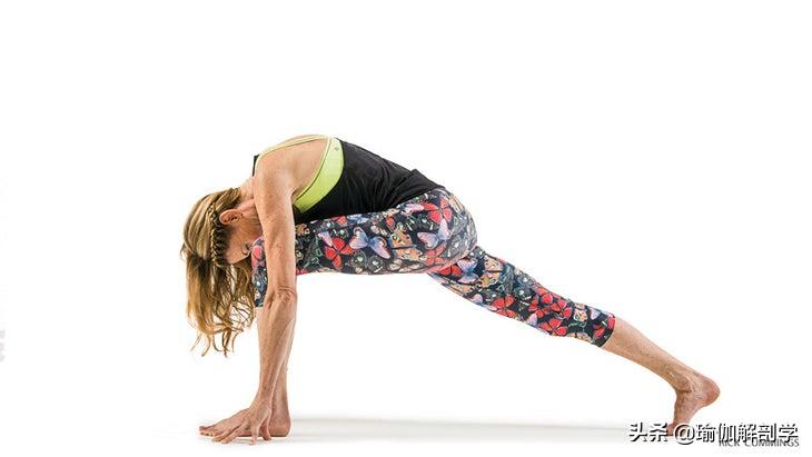 每日瑜伽肩颈简单12节理疗动作,颈肩背部酸痛缓解瑜伽动作