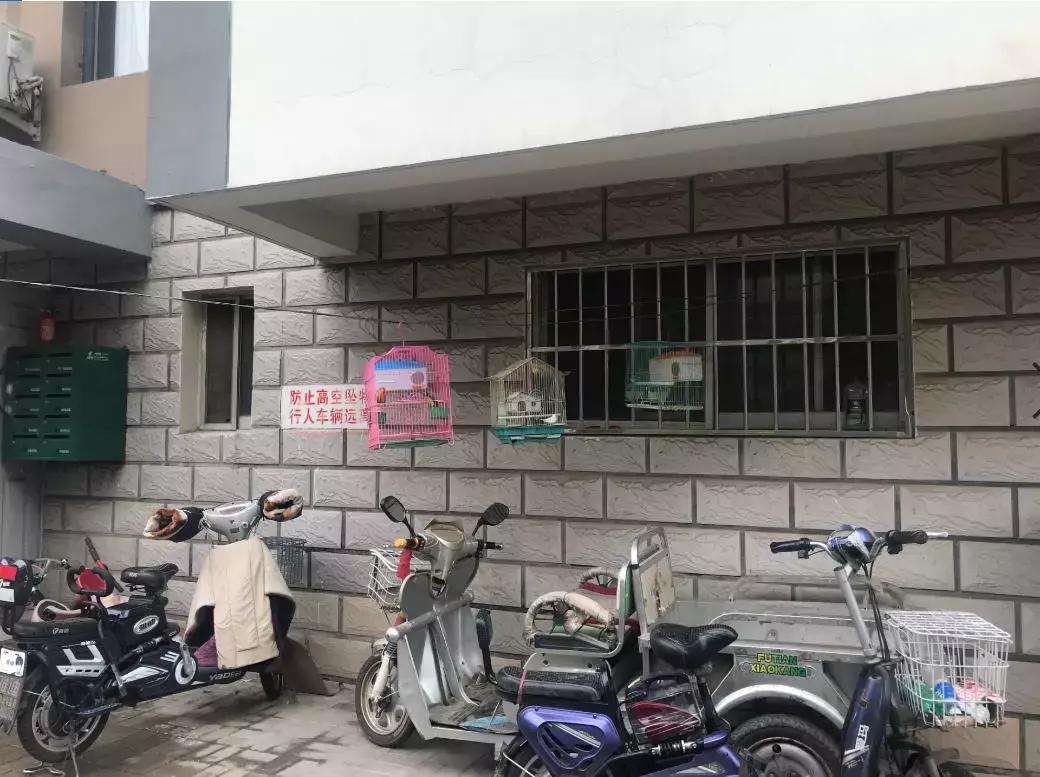 新划进光明中学的这个老小区，位置真好！还不贵