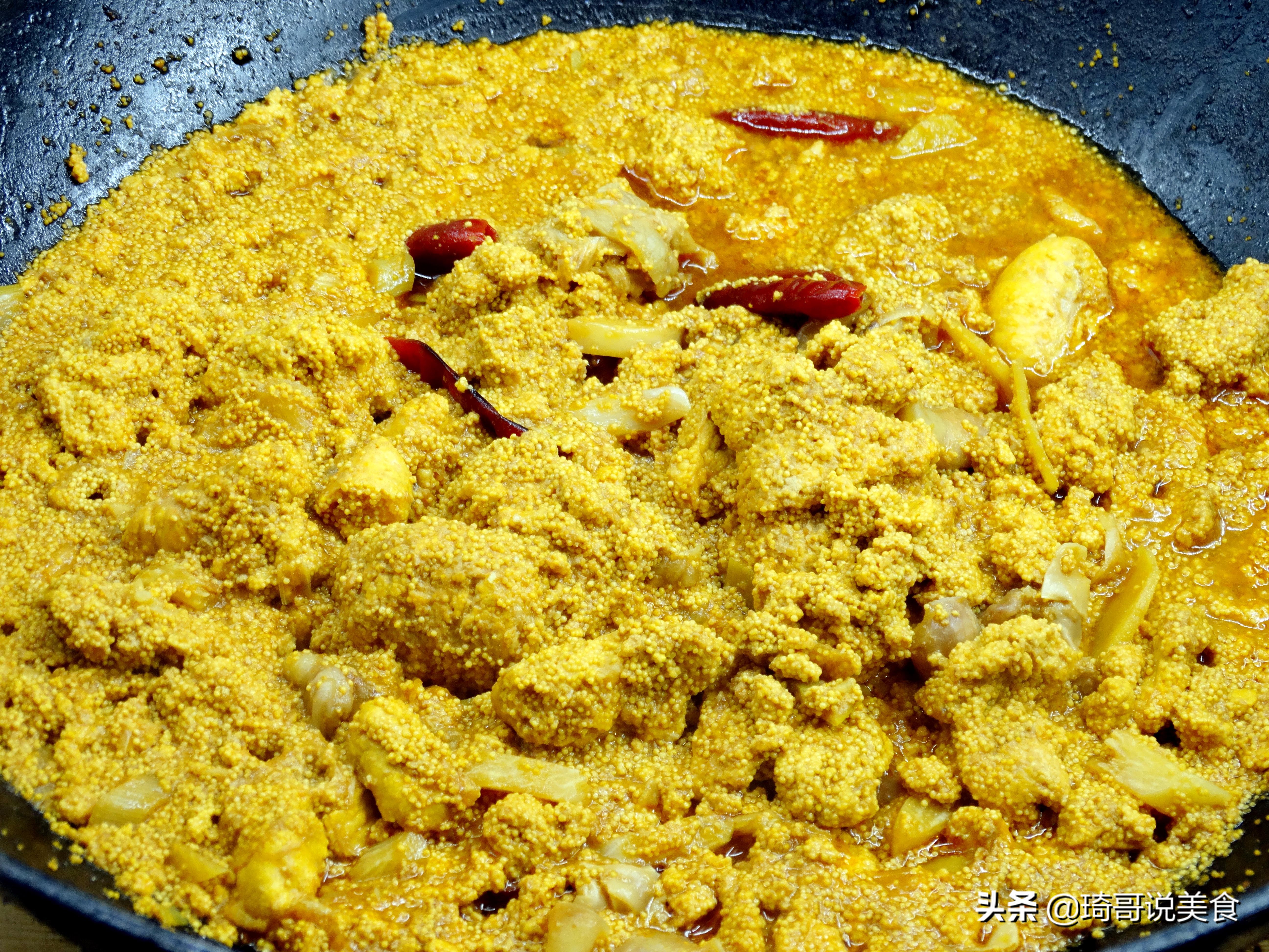 大鲤鱼里面的鱼籽怎么吃,鲤鱼肚子里的鱼籽怎么做好吃