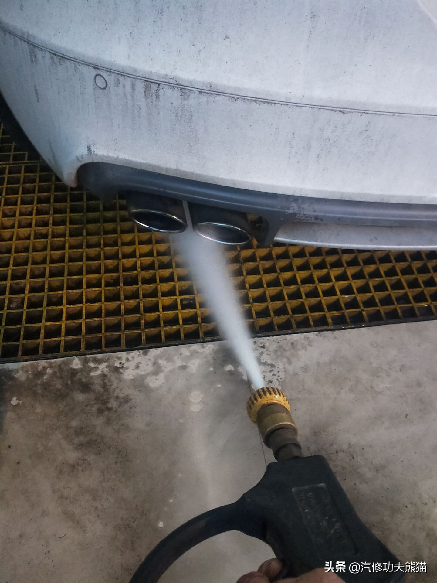 13年奥迪tts多少公里烧机油,奥迪tts急加速故障灯