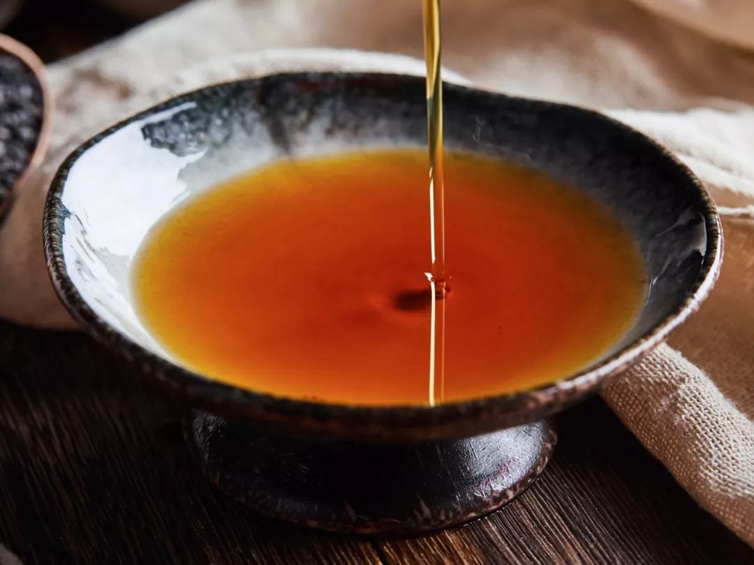 0041和8233香油哪个好,香油8233什么意思