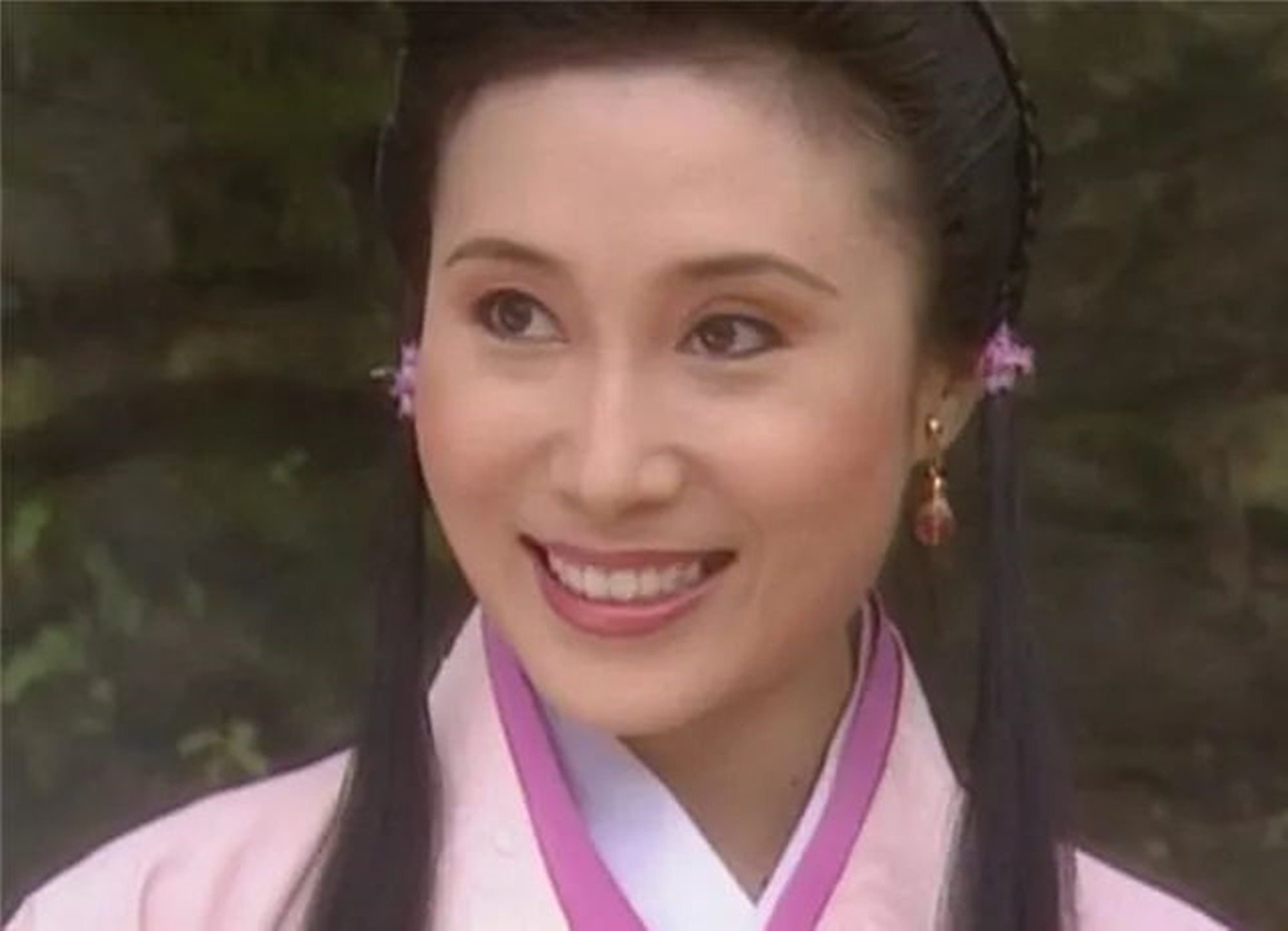 电影侠女十三妹哪年拍的,侠女十三妹老电影结局