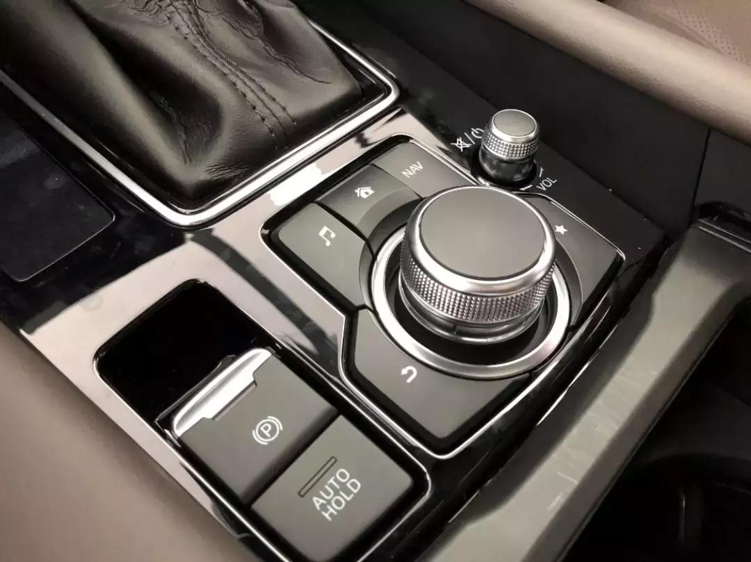 全新马自达6阿特兹试驾第一视角,全新马自达6阿特兹怎么操作