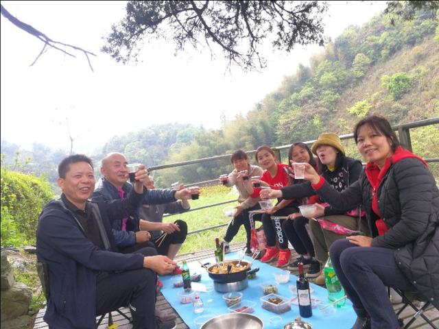 凉山脚下炊烟起原唱,湖南怀化凉山脚下炊烟起