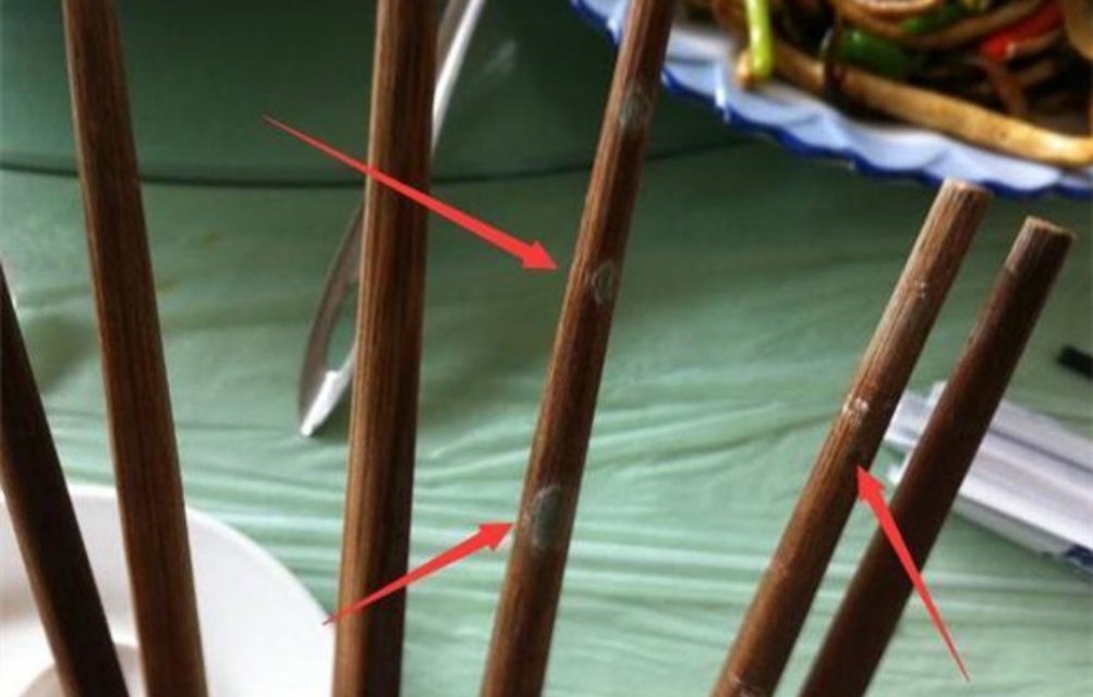 容易让人忽略的筷子发霉问题，不妨试试这款消毒机