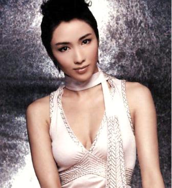 什么样的发际线才能显得幼态,什么样的发际线弄什么头发好看呢